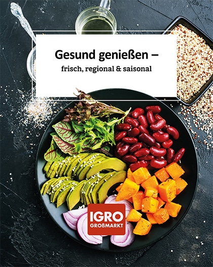 Gesund genießen mit IGRO: Ein bunter Teller voller Frische mit Avocado, Kürbis, Bohnen und Salat – regional & saisonal.